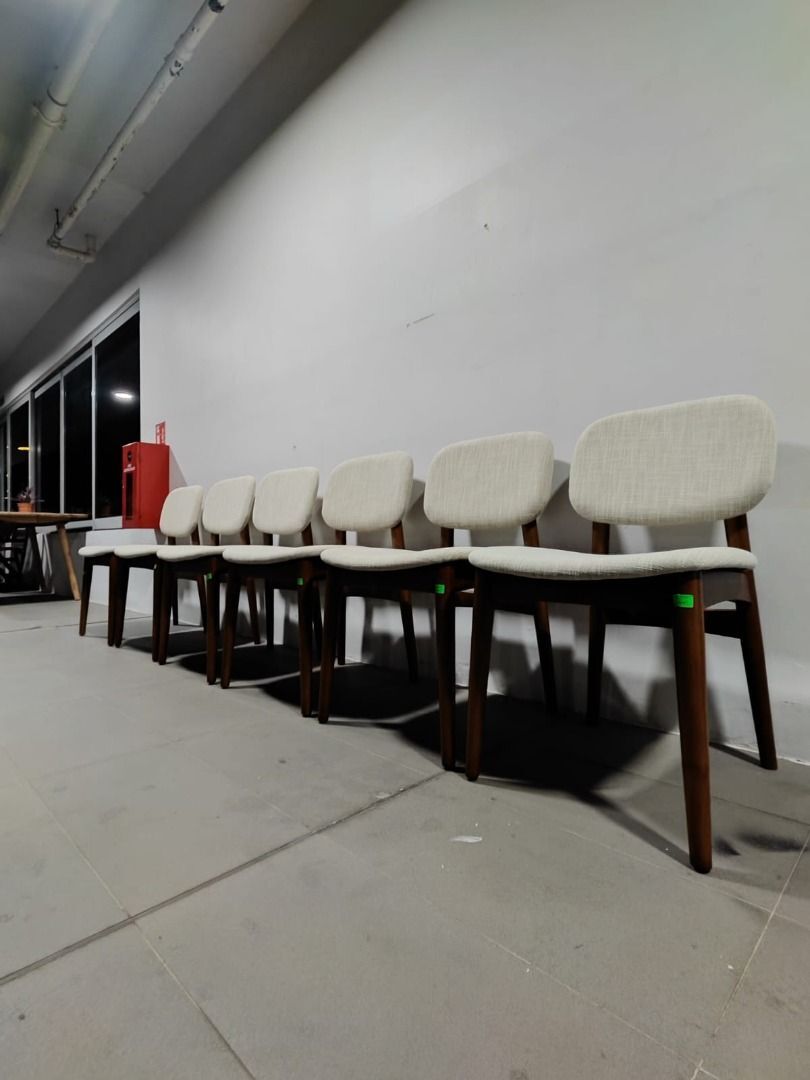 chungha_dining_chairs_in_walnu_1752658535_2791d4f4_progressive