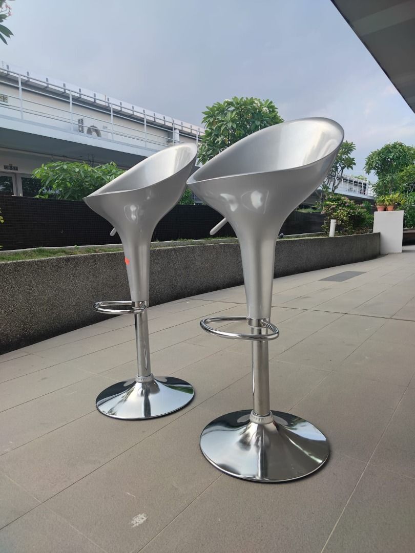 hektor_ii_bar_stools_set_of_2_1753947727_2c80012a_progressive