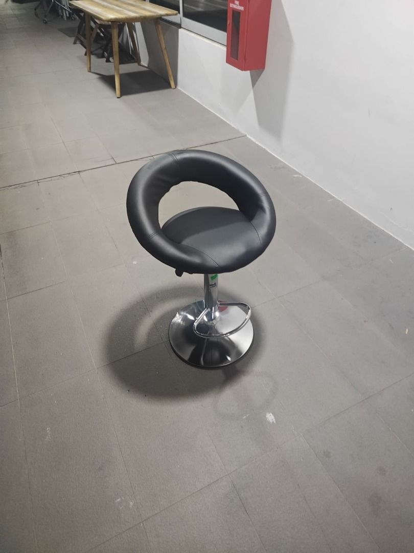 zak_bar_stool_in_black_1754808886_d2d755de_progressive