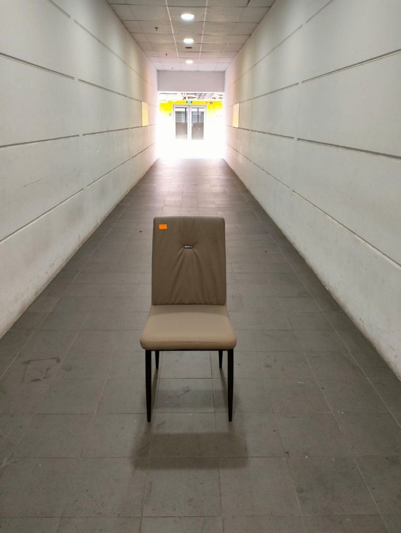 krodgers_chair_1716643099_51e7bad1_progressive