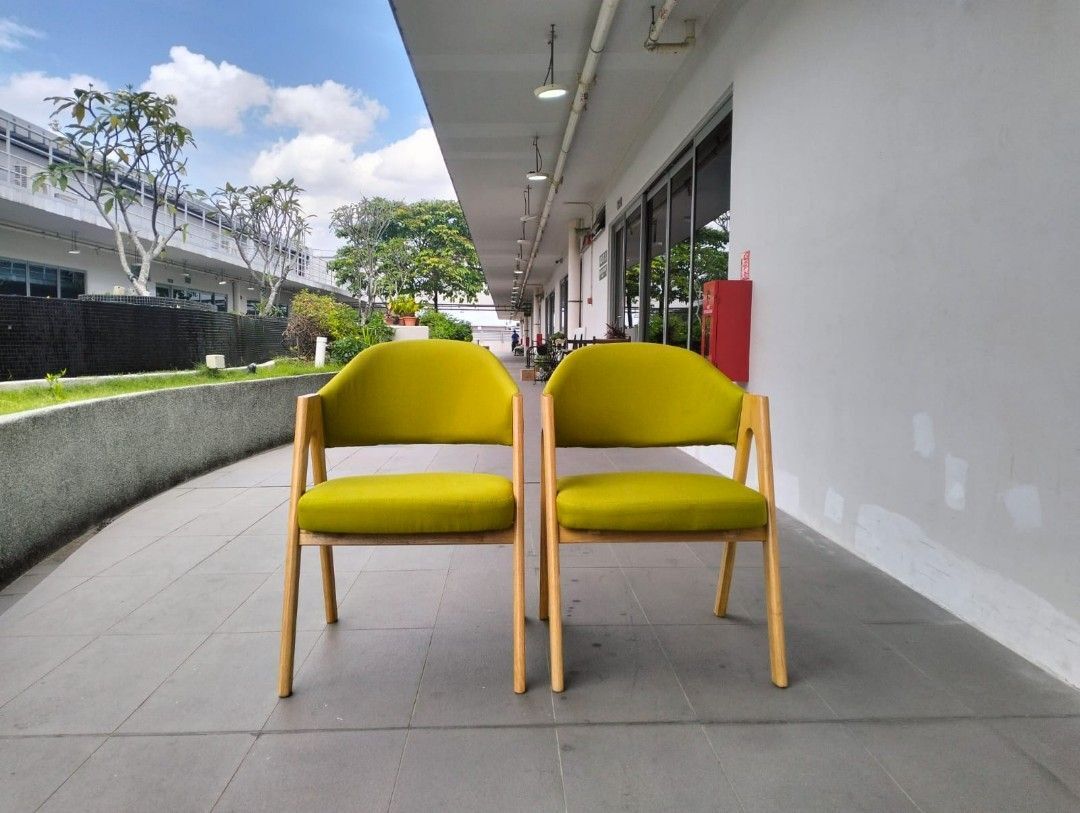 schhoek_dining_armchairs_set_o_1739375746_47a34451_progressive