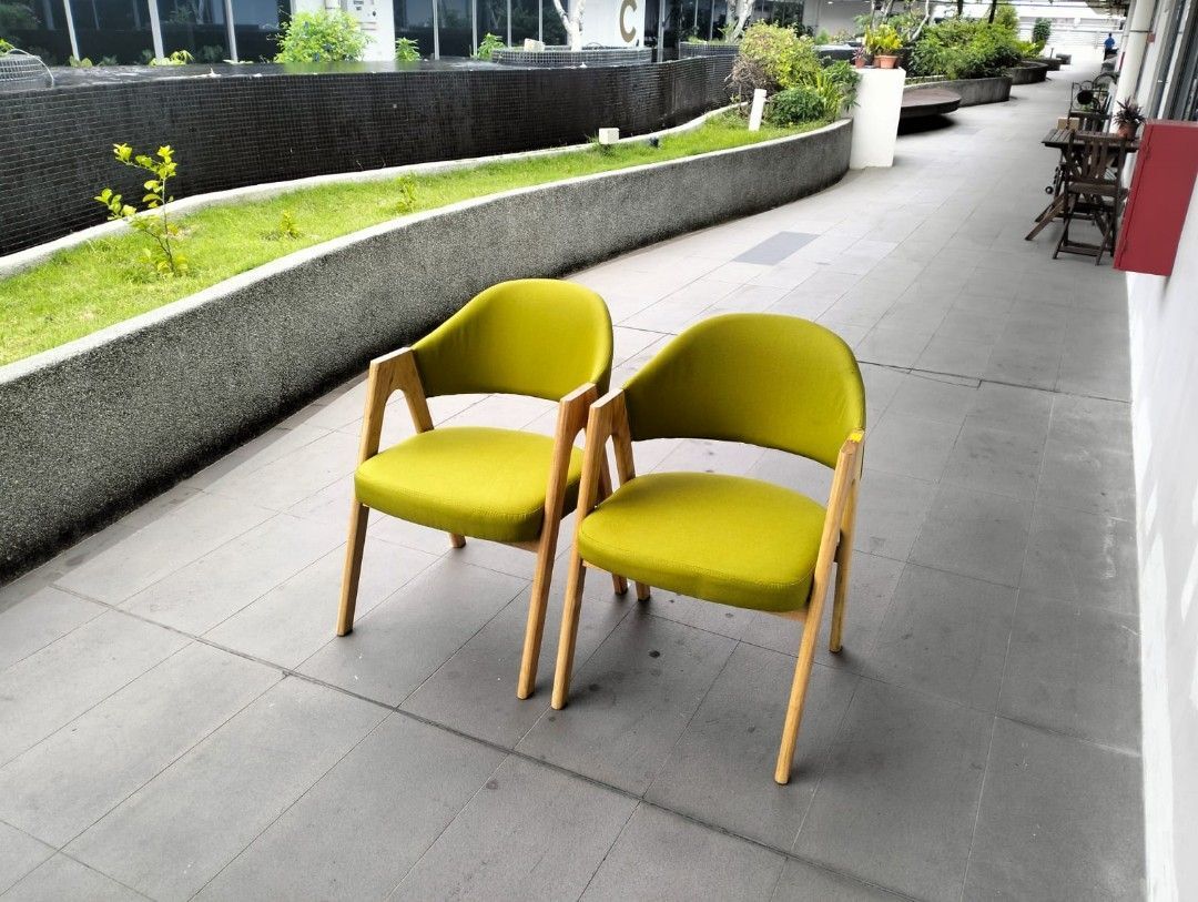 schhoek_dining_armchairs_set_o_1739375746_e4973b7a_progressive