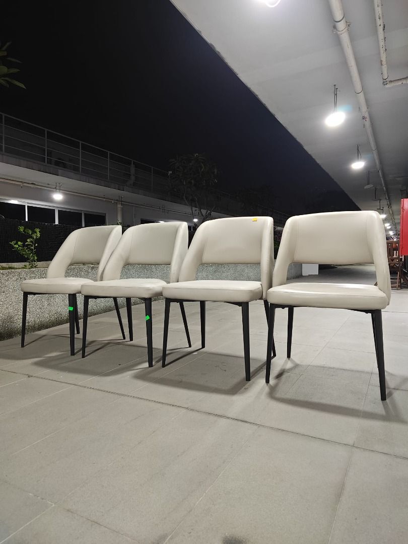 pateka_dining_chairs_set_of_4_1737612135_8e590036_progressive