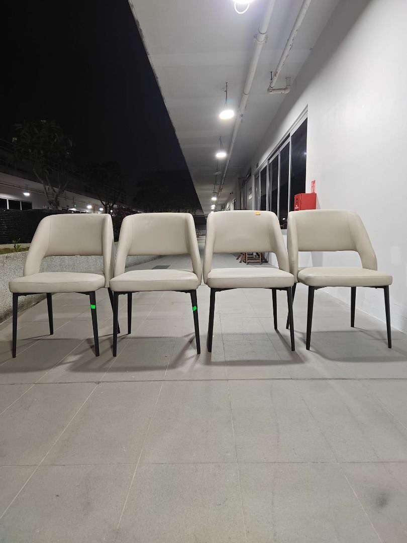 pateka_dining_chairs_set_of_4_1737612135_c8f67dad_progressive