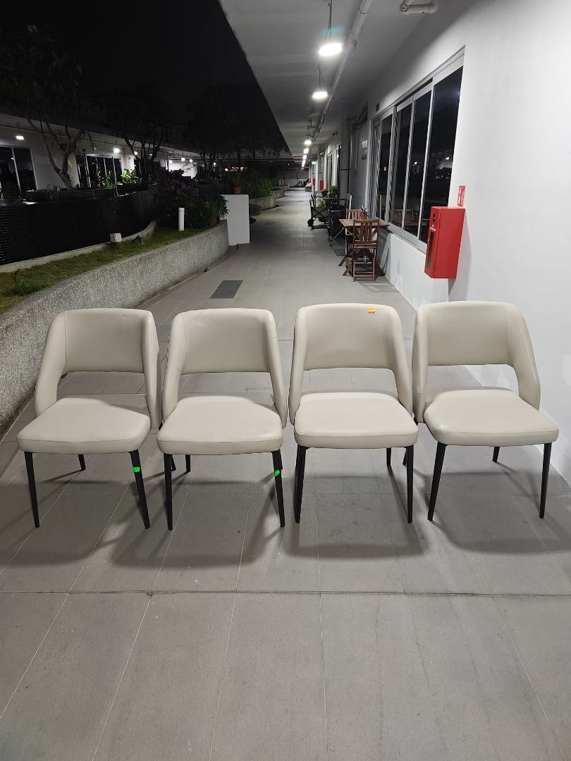 pateka_dining_chairs_set_of_4_1737612135_6365fc62_progressive