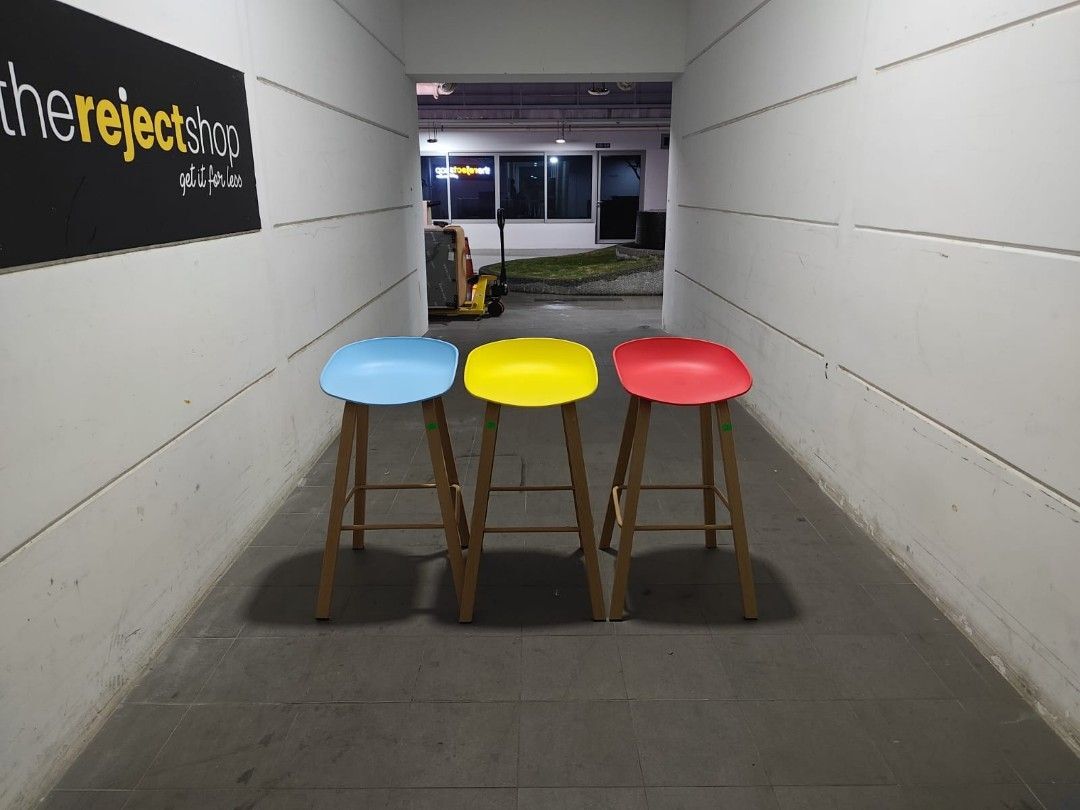 matchnox_multi_color_bar_stool_1736431053_b498818f_progressive