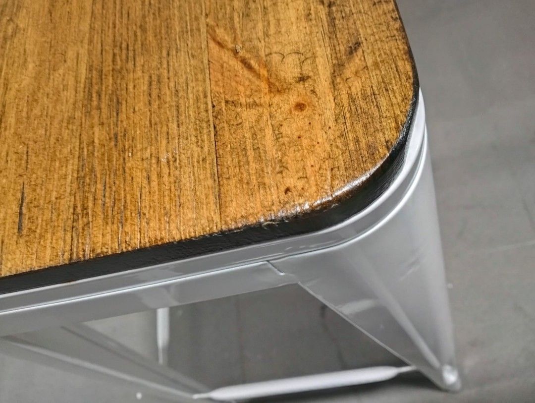 denver_retro_metal_bar_stools__1727013597_c419e051_progressive