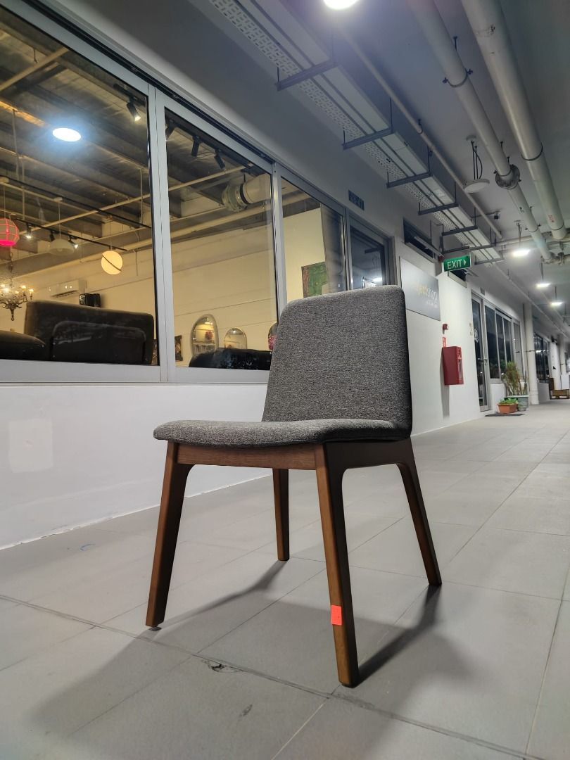 spacek_dining_chair_in_dark_gr_1746164046_87ddfe71_progressive