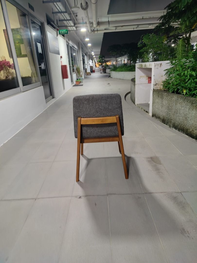 spacek_dining_chair_in_dark_gr_1746164046_ceb7ba44_progressive