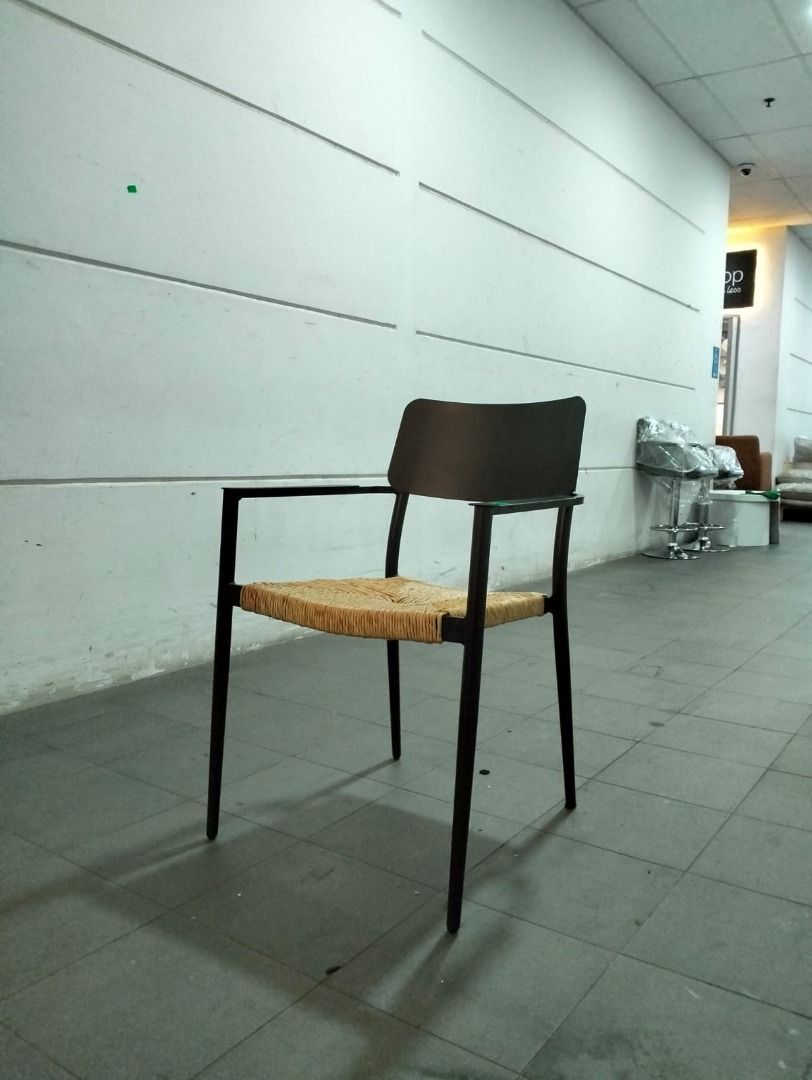 rhodes_stackable_outdoor_dinin_1736688275_f85d3c1d_progressive