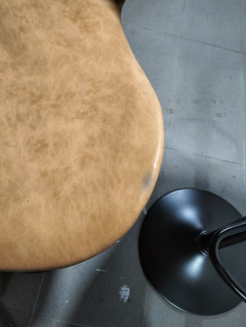 leyva_bar_chairs_set_of_2_1744354207_37068a19_progressive