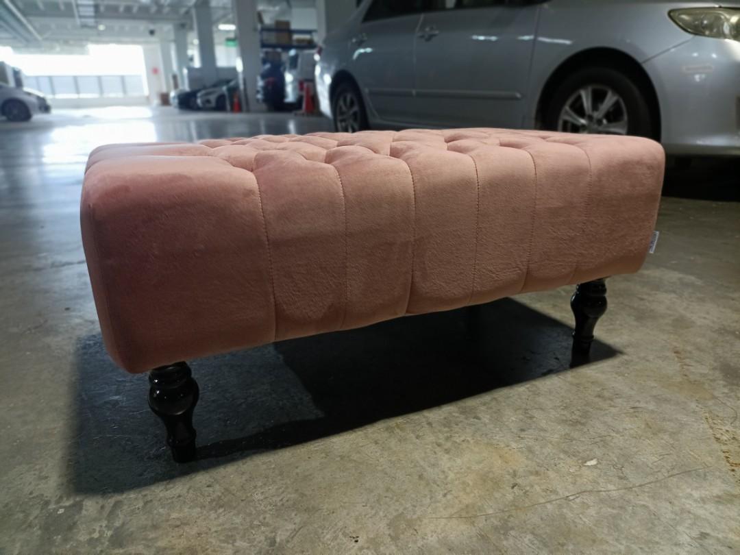 flamin_ii_pink_velvet_ottoman__1645687031_a018d305_progressive