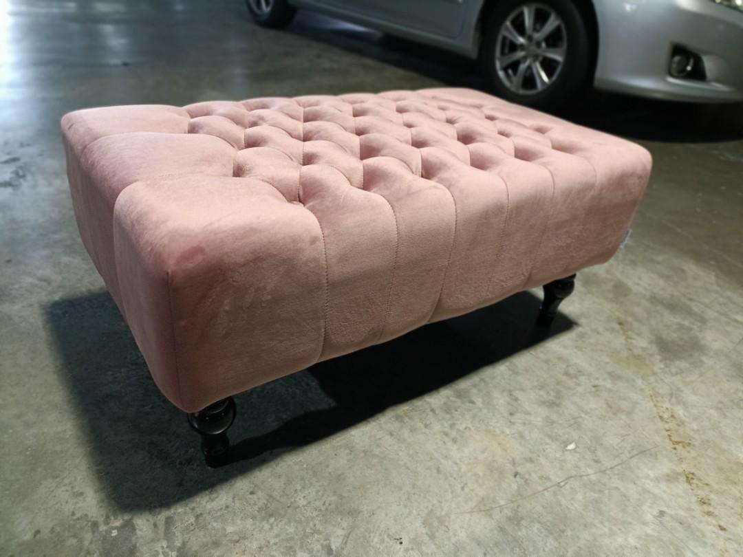 flamin_ii_pink_velvet_ottoman__1645687031_9917e463_progressive