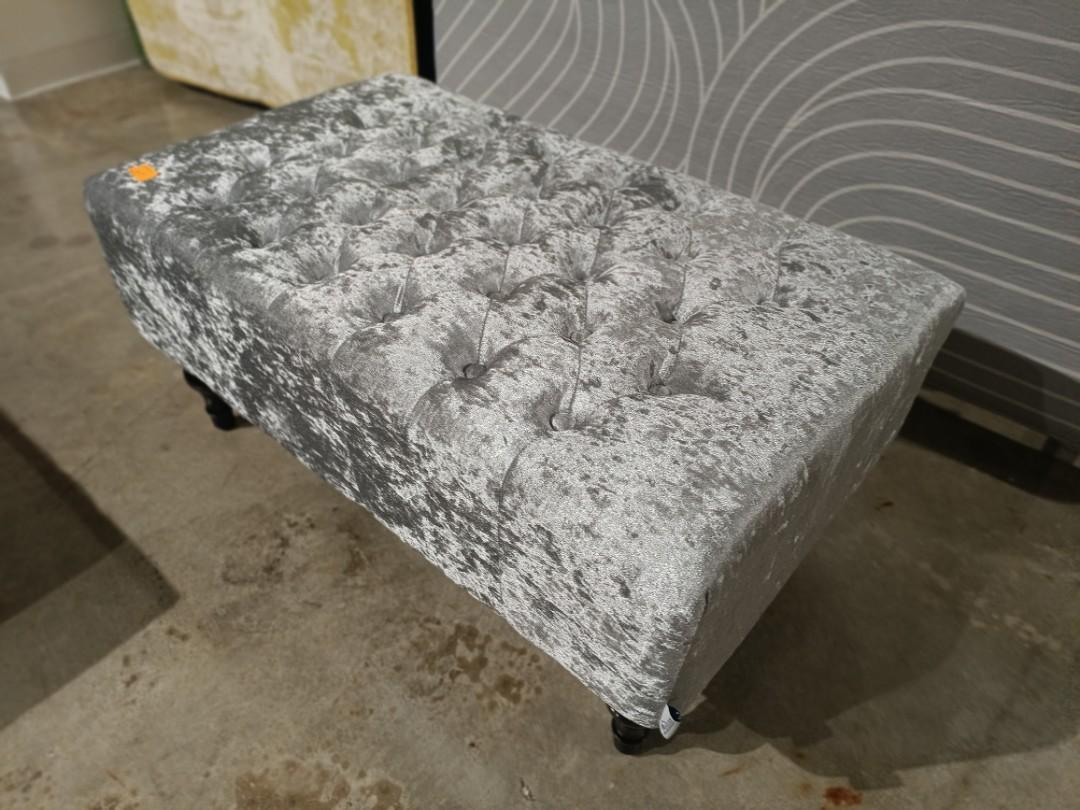 flamin_ii_pearl_grey_velvet_ot_1649518884_fb1d3c46_progressive