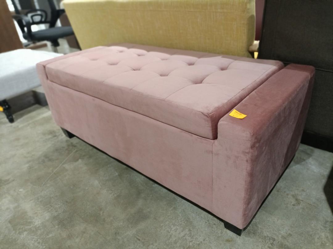 flamin_pink_velvet_storage_ben_1649519201_81554871_progressive