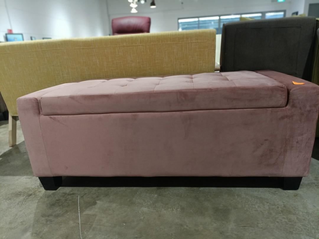 flamin_pink_velvet_storage_ben_1649519201_883145ec_progressive