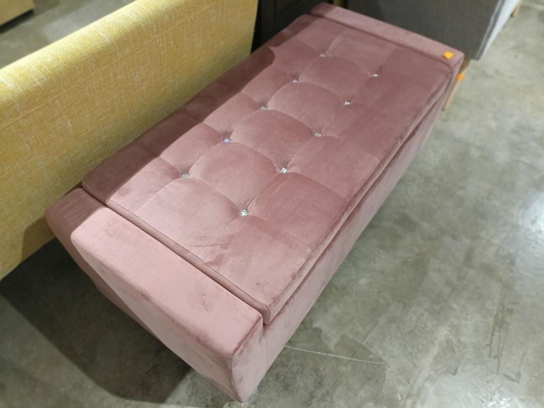 flamin_pink_velvet_storage_ben_1649519202_846171a4_progressive