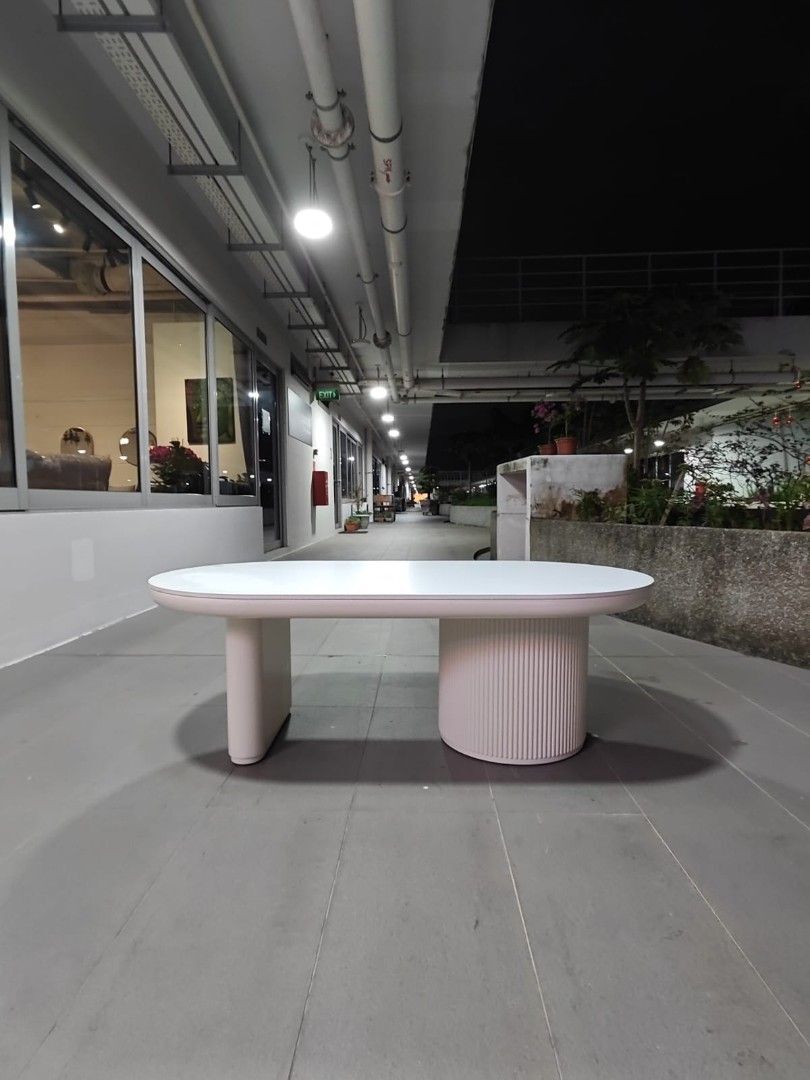 schubert_coffee_table_1758034458_53901995_progressive