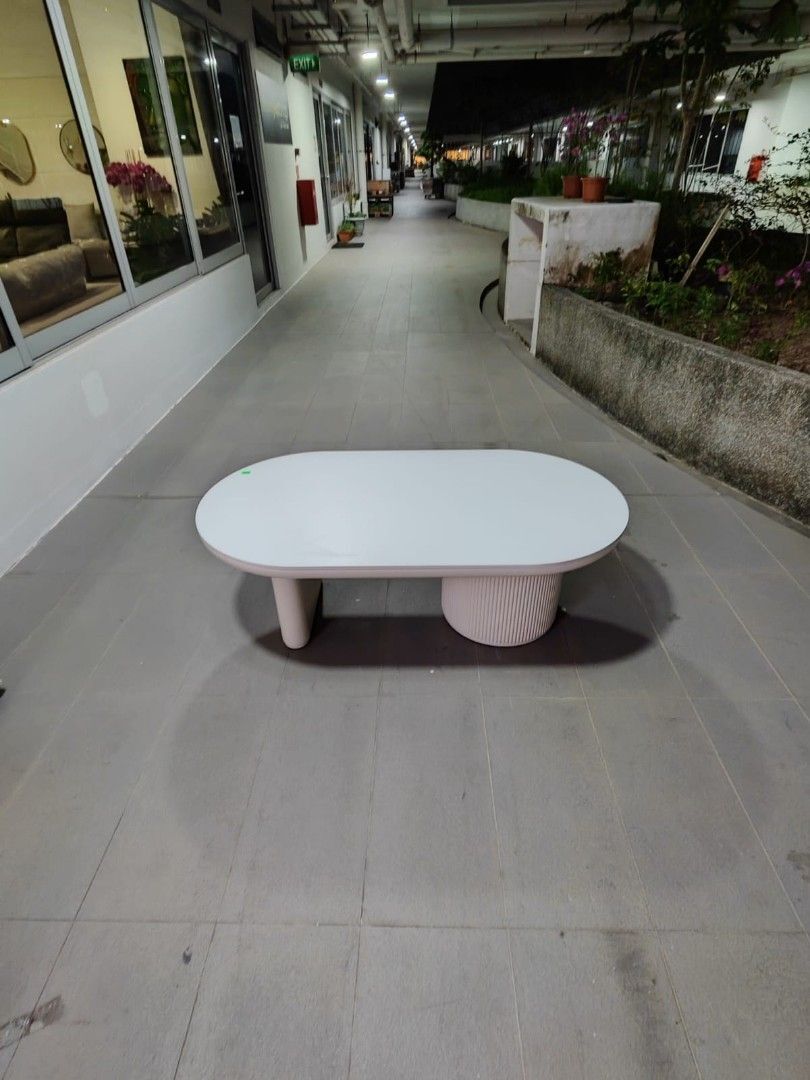 schubert_coffee_table_1758034458_3312ba5a_progressive