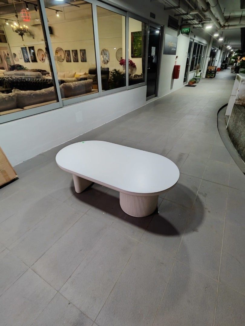 schubert_coffee_table_1758034458_8289f5d1_progressive