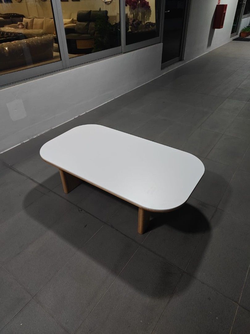 ridgeback_12m_coffee_table_wit_1758034698_8519a457_progressive