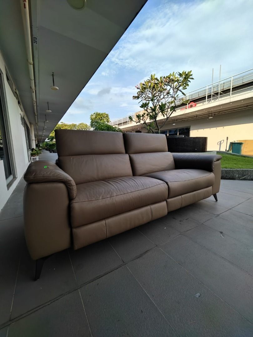 karamazov_3_seater_full_leathe_1759910410_cdc6a99e_progressive