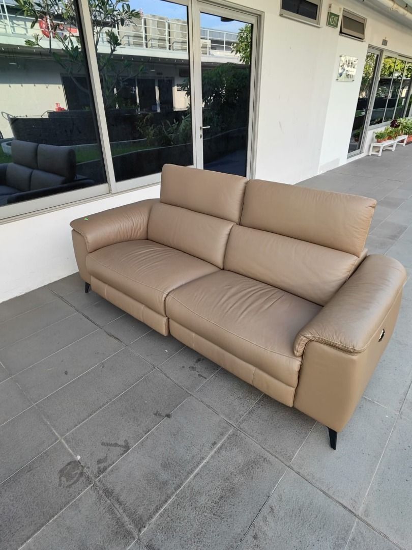 karamazov_3_seater_full_leathe_1759910410_4e153a09_progressive