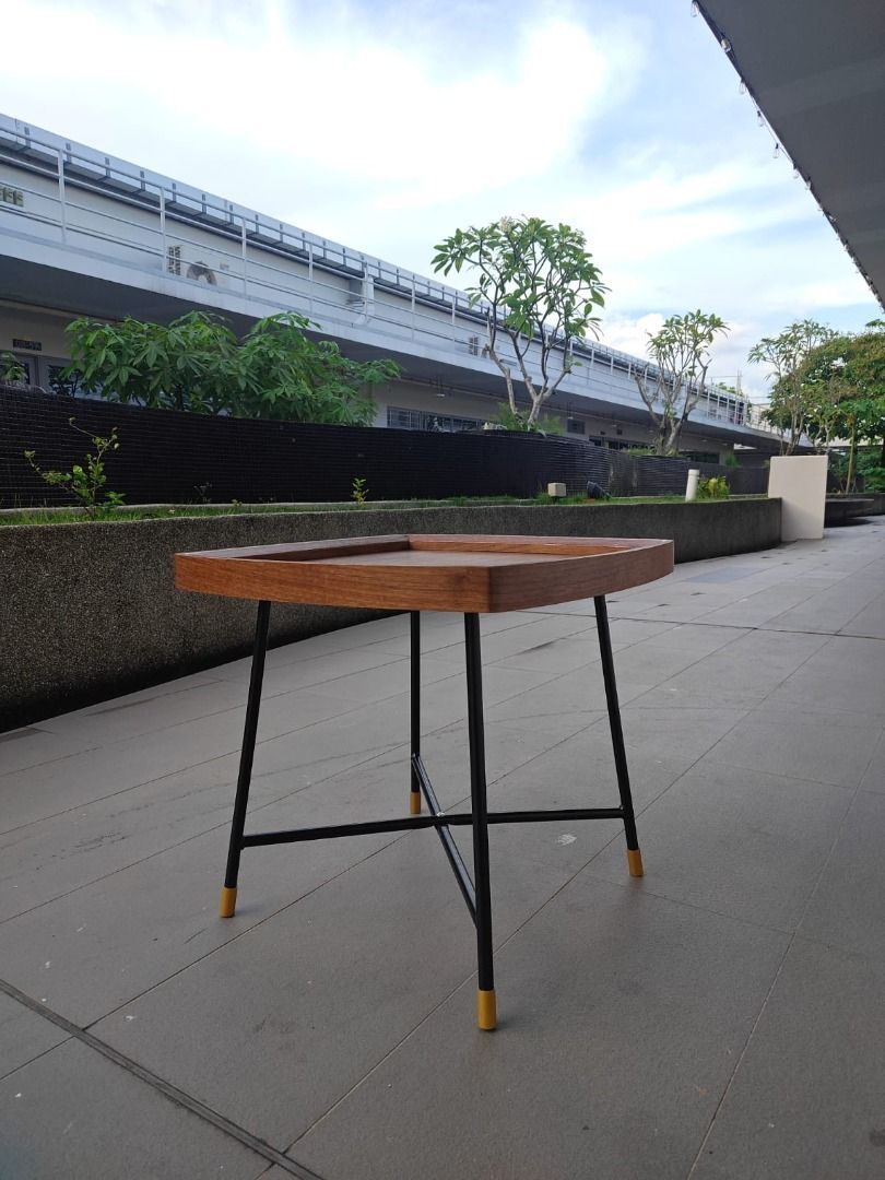 revaer_square_side_table_in_wa_1760688648_306c2c74_progressive