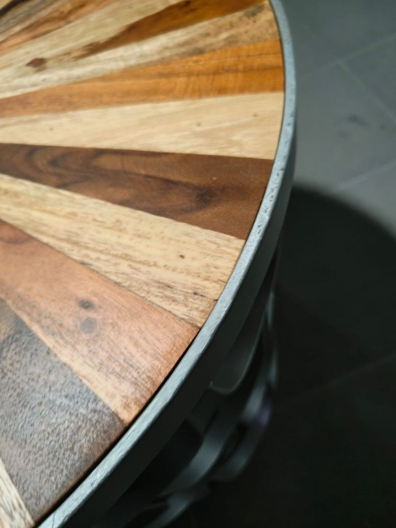 aquinas_coffee_table_l_1760868089_4eb07949_progressive