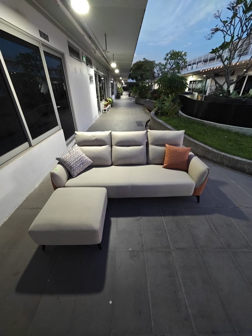 zelmeska_35_seater_sofa_with_o_1760862561_adb9c991_progressive