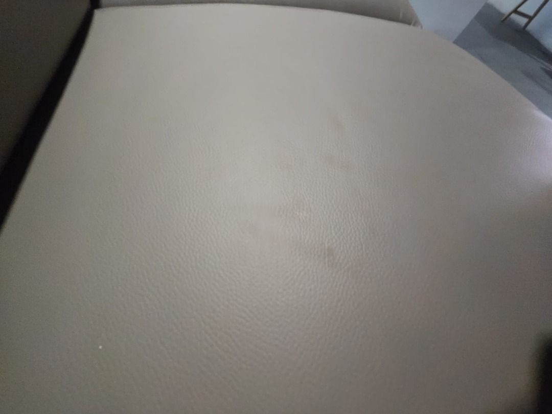 karamazov_2_seater_full_leathe_1760596722_25ee2498_progressive