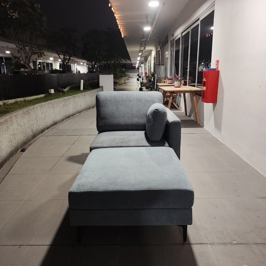 lavazza_modular_sofa_in_grey_f_1760091251_57be8436_progressive