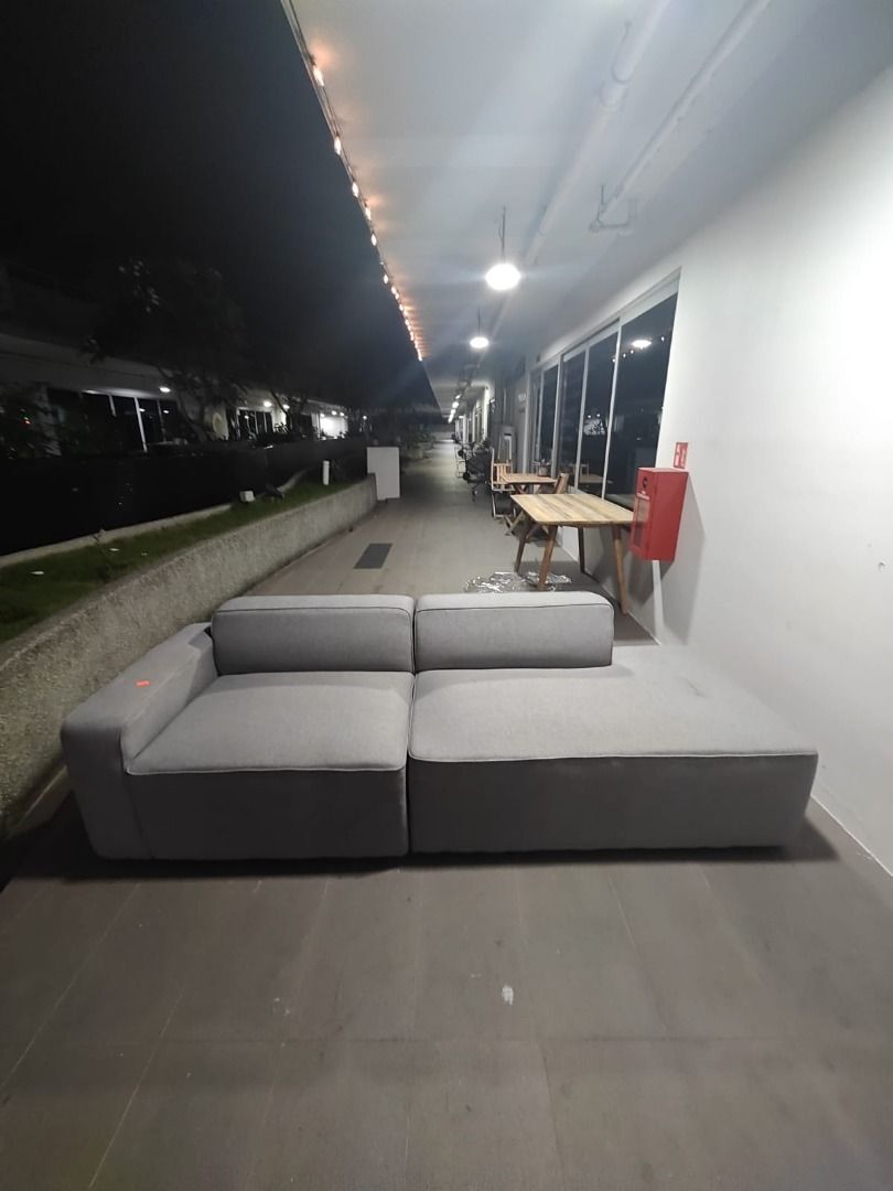 holopainen_3_seater_left_chais_1757840349_928a30ad_progressive