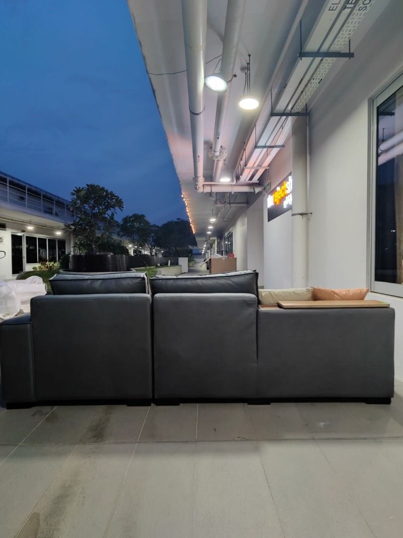 seidel_4_seater_sofa_in_leatha_1759296303_68411039_progressive