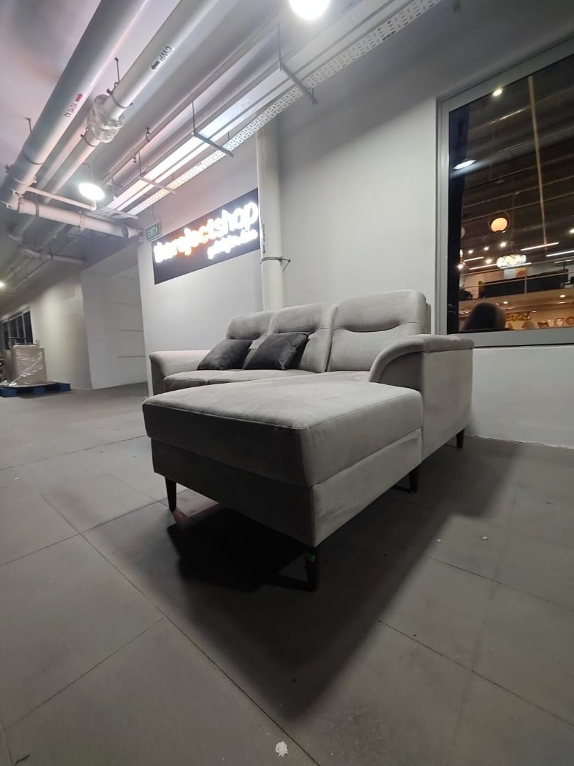 harkness_lshaped_duron_fabric__1760008804_b279a6d4_progressive