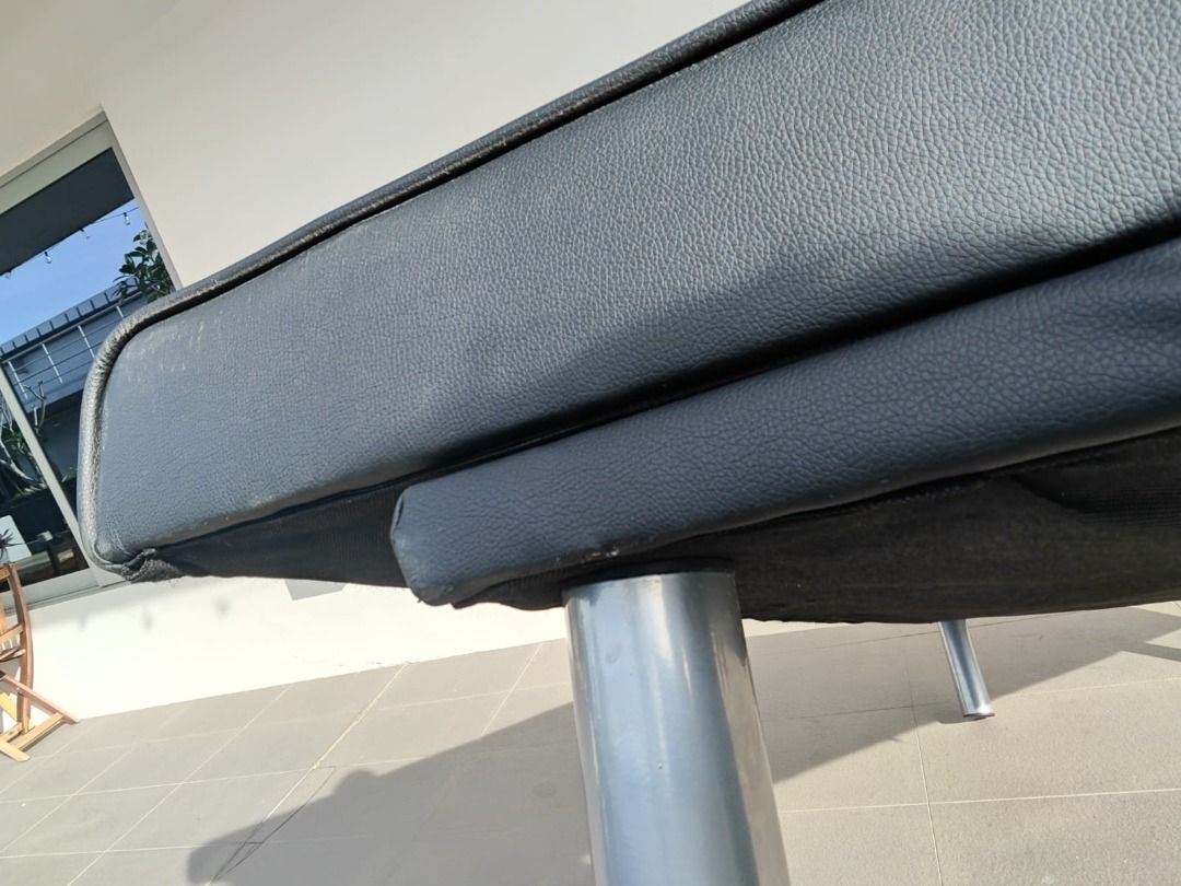 angeles_sofa_bed_in_black_pvc_1761633303_a28763fb_progressive