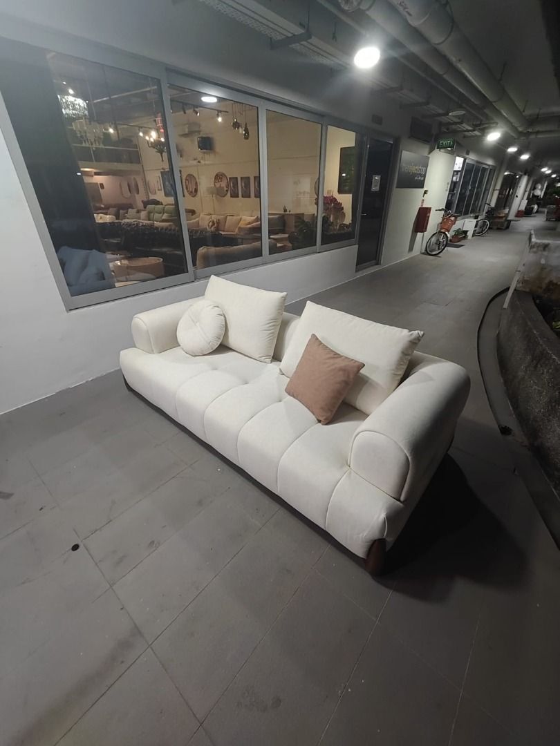 okraska_3_seater_sofa_1761459685_0bd95a90_progressive