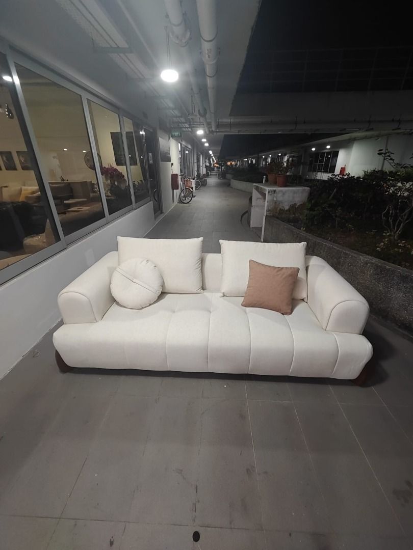 okraska_3_seater_sofa_1761459685_0616d5a1_progressive