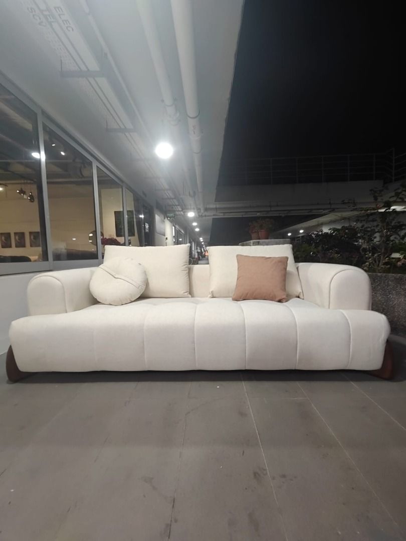 okraska_3_seater_sofa_1761459685_82a37bb5_progressive