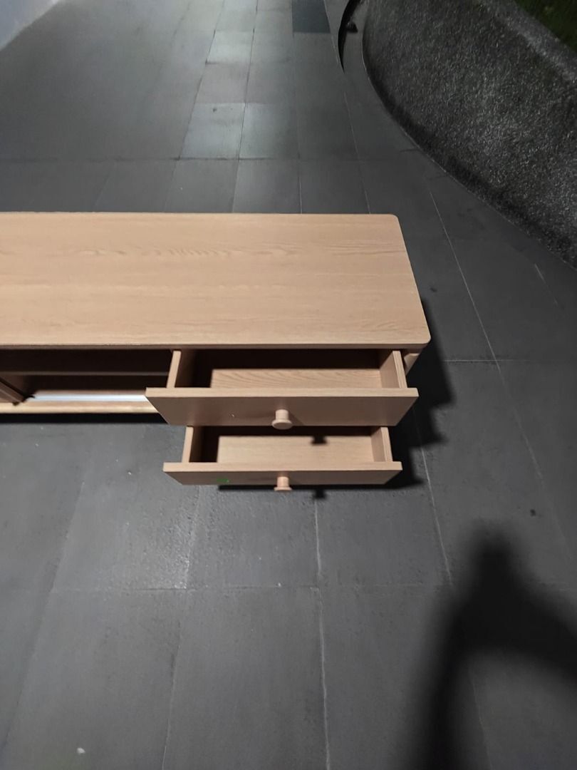 fabien_tv_console_1762848382_84992a3e_progressive