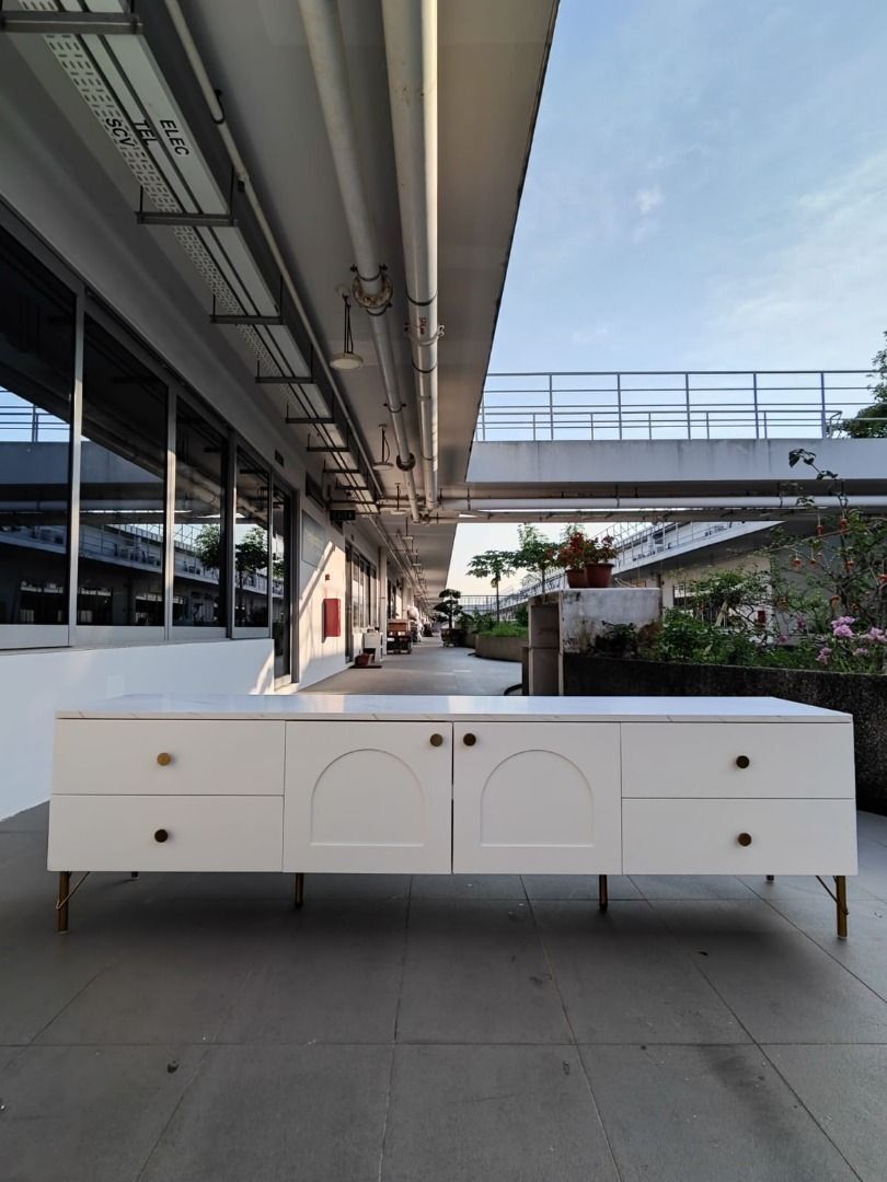 strelitz_tv_console_white_1758440805_eb4c1f15_progressive