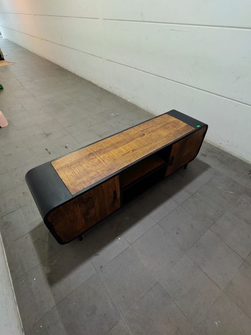 konik_industri_series_tv_conso_1757740535_b127911b_progressive