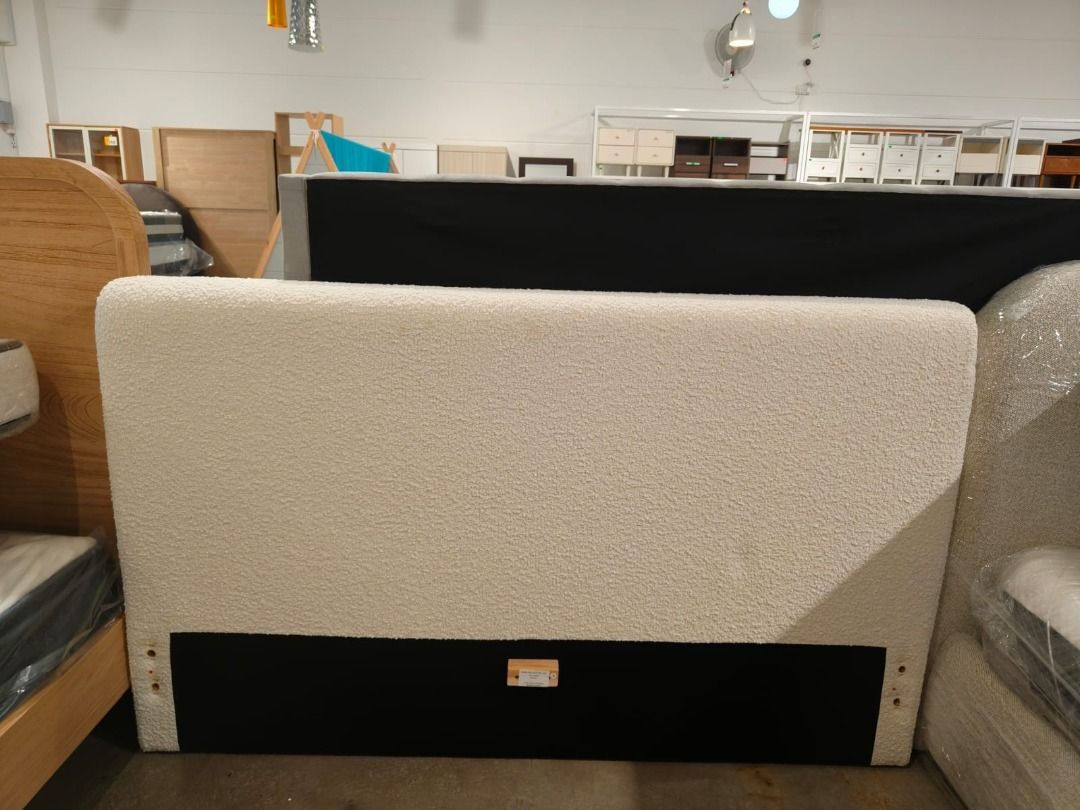 goebbels_queen_size_bed_in_sno_1760689525_42a5ee29_progressive