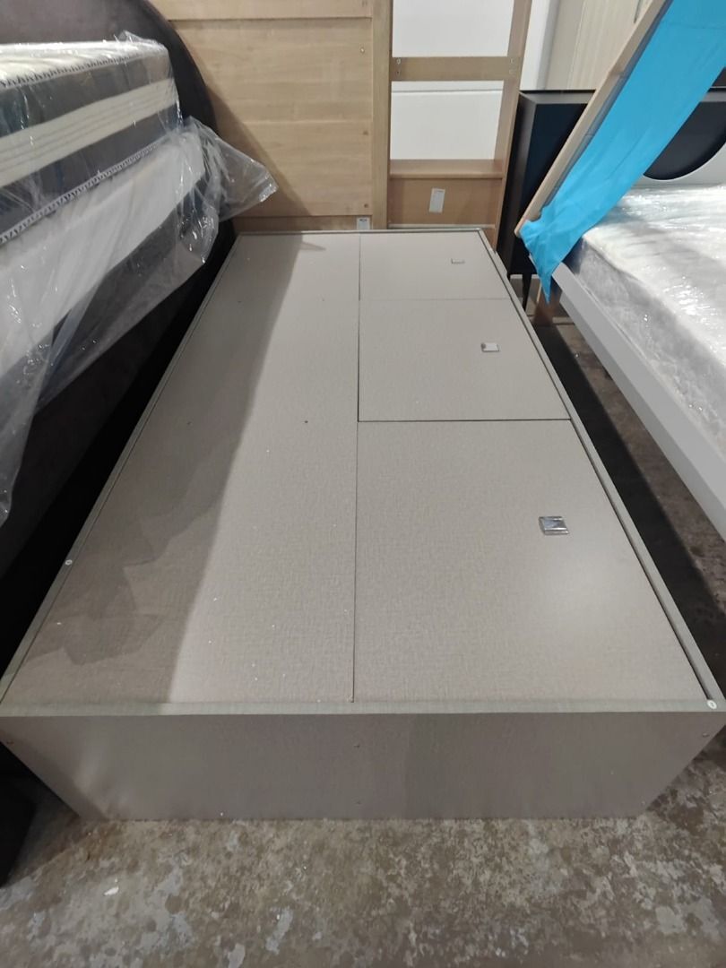 sterling_multi_storage_platfor_1760597925_dfce8412_progressive