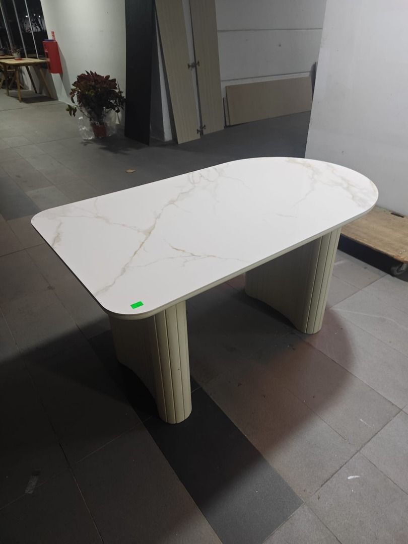 siswo_sintered_stone_top_dinin_1760185122_42936745_progressive