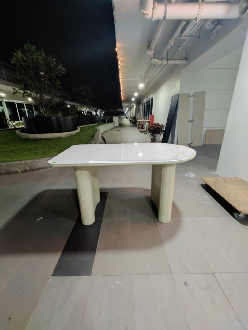 siswo_sintered_stone_top_dinin_1760185122_a5c33263_progressive