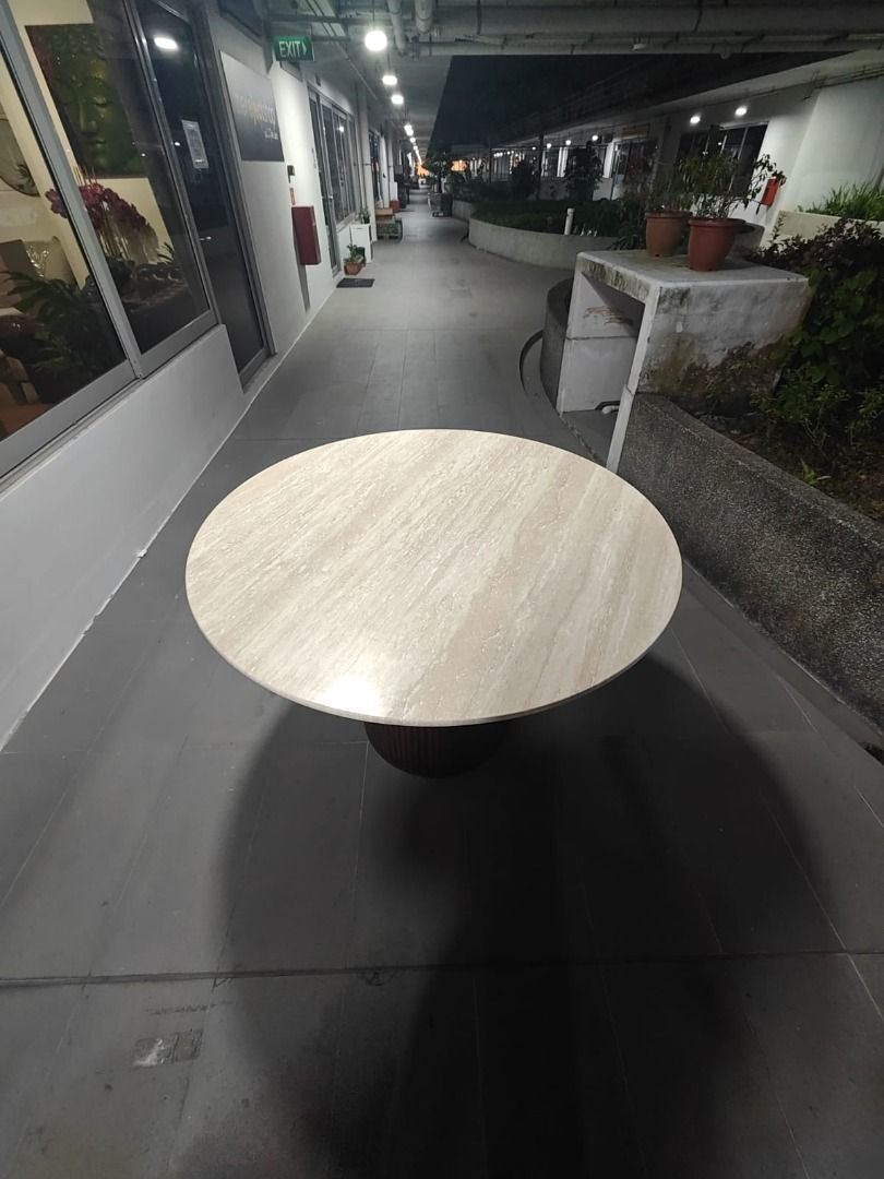 rodrigo_11m_round_dining_table_1762853274_6511c820_progressive