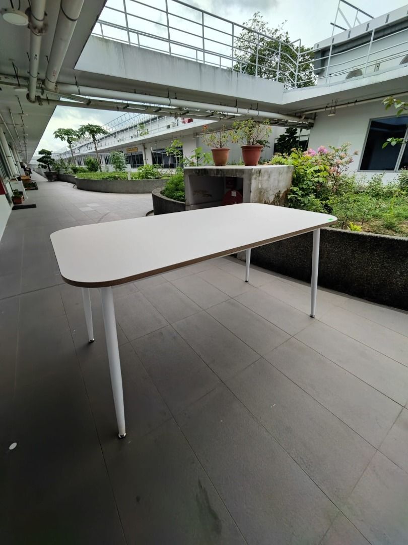 galeano_dining_table_1762938084_1adfcbfb_progressive