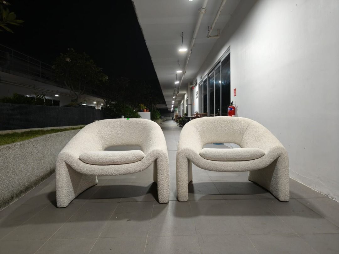 chariss_armchair_in_white_quar_1732016085_01d5ab33_progressive