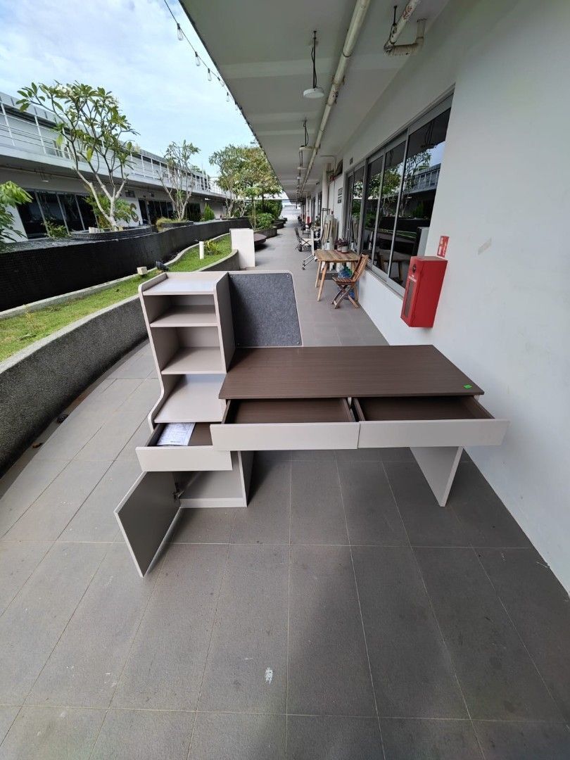 griezmann_145m_study_desk_1762923944_30024b92_progressive